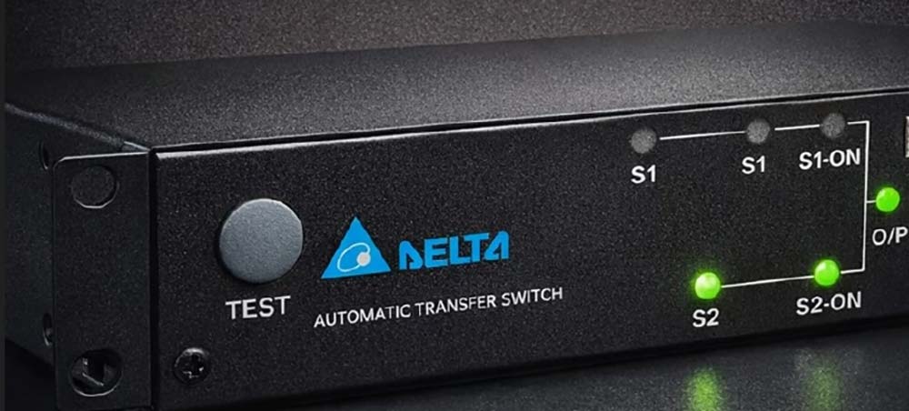 Automatischer Transferschalter für redundante Stromversorgung im Serverrack für bis zu 16A